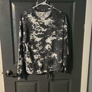 Como Blu long sleeve t- shirt, size S, color: blue/white tie dye.